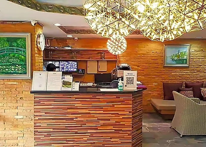 The Montana Lodge-sathorn Бангкок