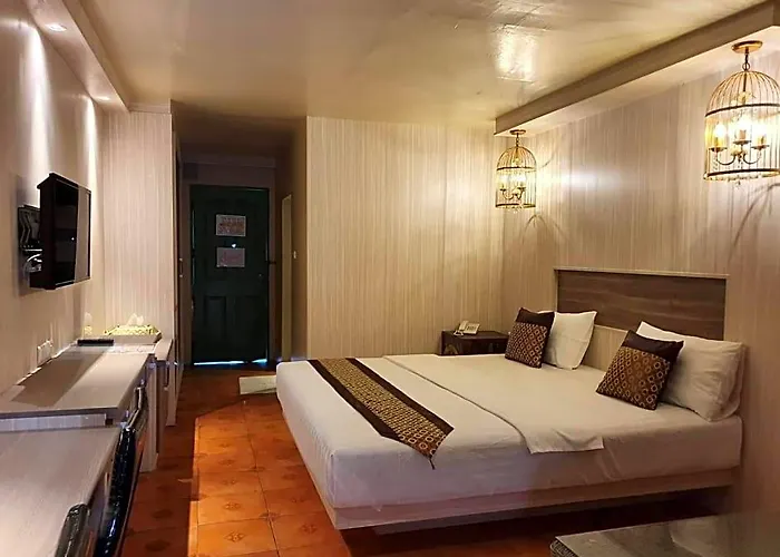 The Montana Lodge-sathorn Бангкок
