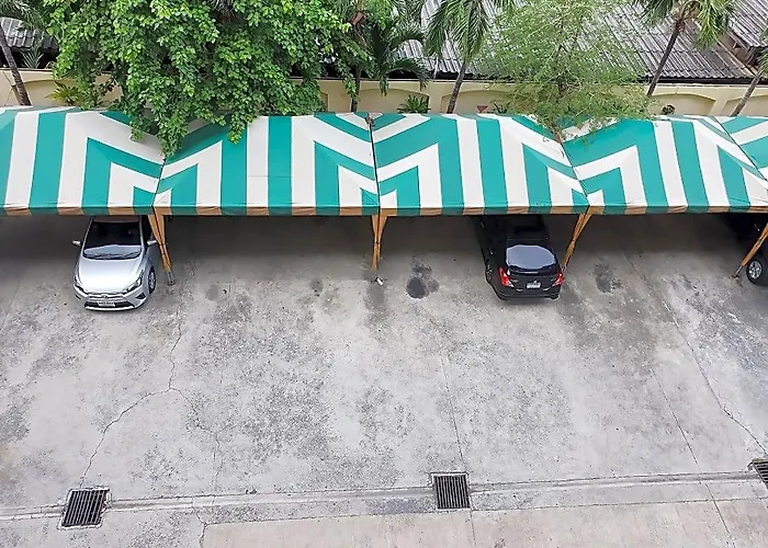 The Montana Lodge-sathorn 3*