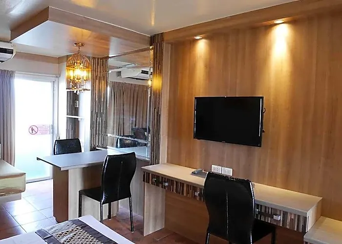The Montana Lodge-sathorn Отель 3*