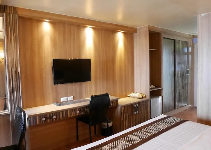 The Montana Lodge-sathorn 3* Бангкок