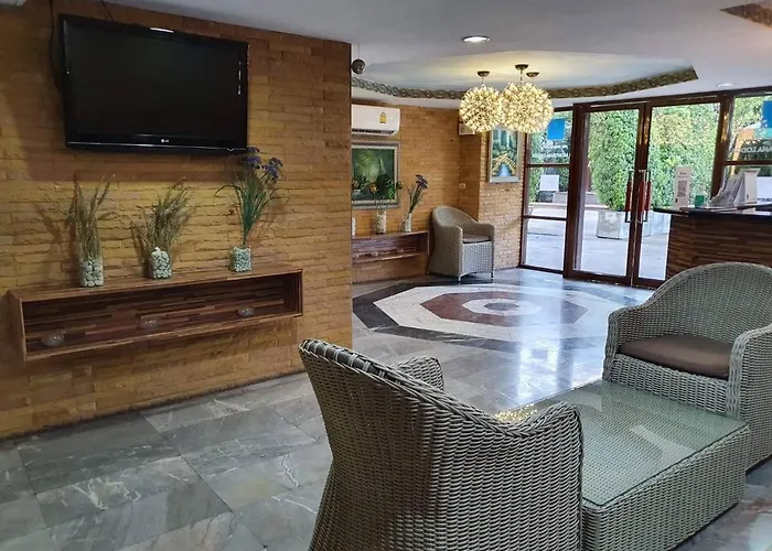 Отель The Montana Lodge-sathorn